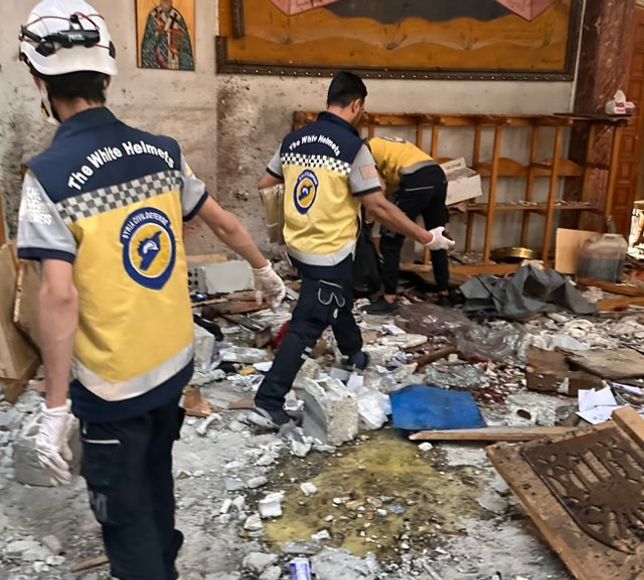 Suriye'de ayin sırasında kiliseye saldırı! 13 ölü var