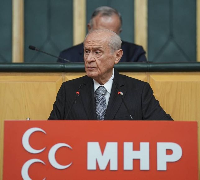 Bahçeli: DEM Parti bayrağın indirilmesinden sorumludur