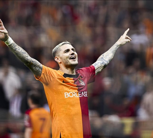 Aslan deplasmanda farka koştu