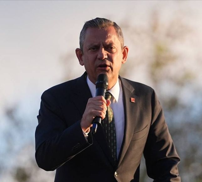 Özgür Özel CHP'de kıyım yaptı!