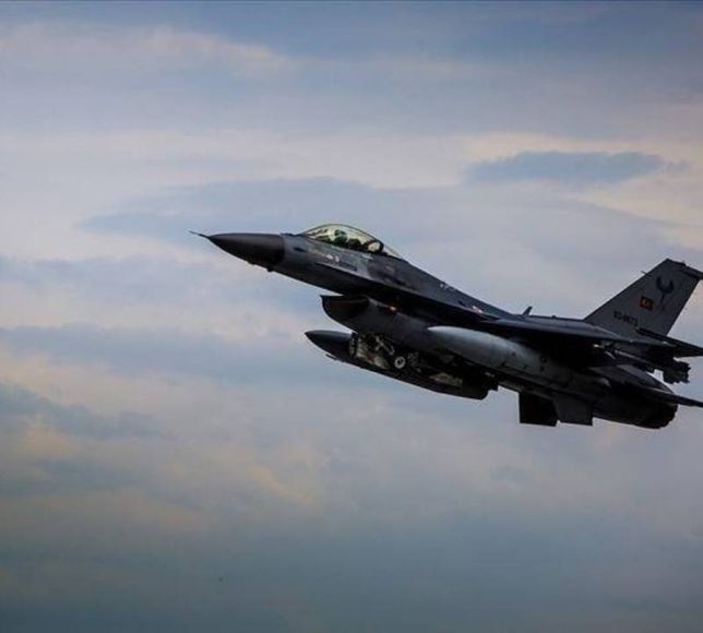 Karadeniz'de Türk hava sahasına yaklaşan İHA F-16'lar tarafından düşürüldü!