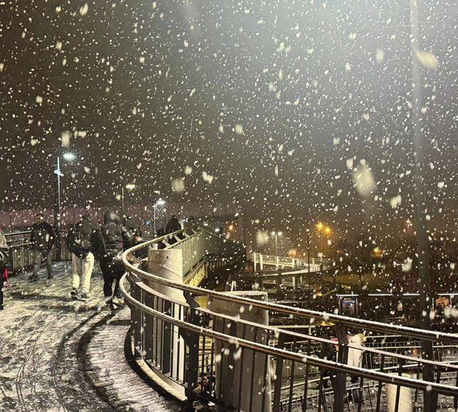 İstanbul'da beklenen kar yağışı başladı