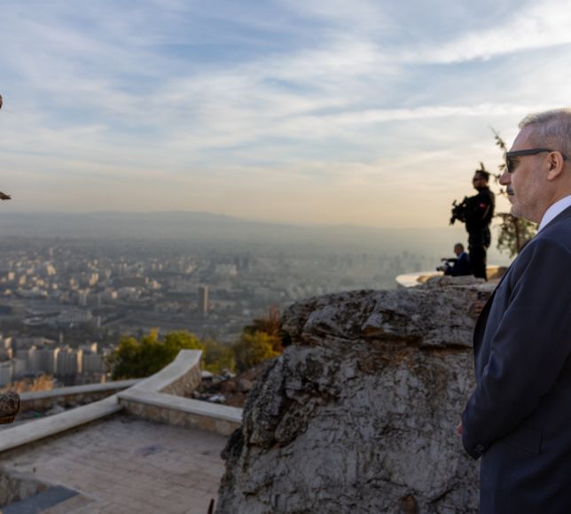 Şam ziyaretinde dikkat çeken kare! Fidan Kasyun Dağı’nda