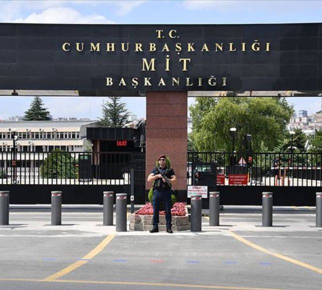 Kırmızı bültenle aranıyorlardı! 24 suçlu Türkiye'ye getirildi