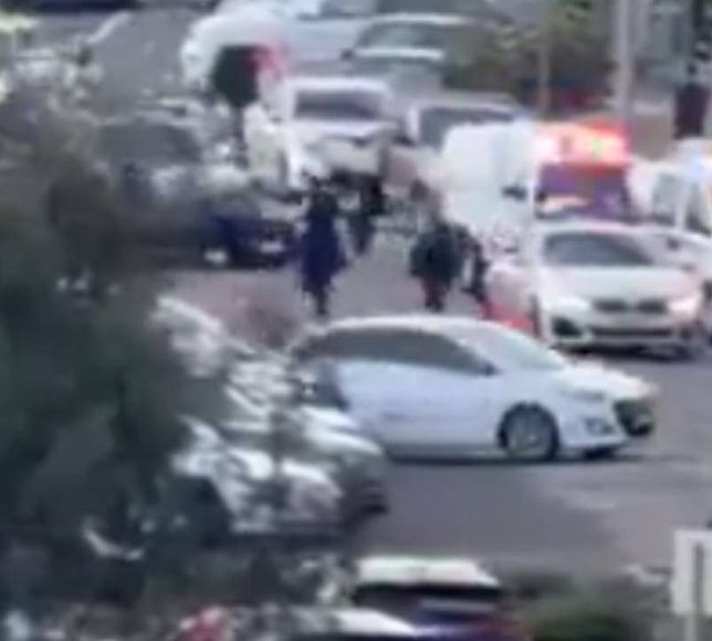 Yahudilerin partisine silahla daldı! Ölü sayısı artıyor