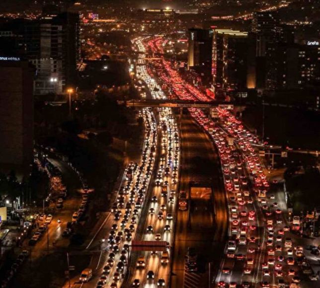 İstanbul'da trafik yoğunluğu havadan görüntülendi
