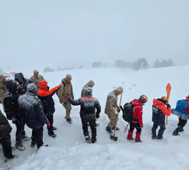 Artvin'de çığ felaketi! 2 kişinin cansız bedenine ulaşıldı