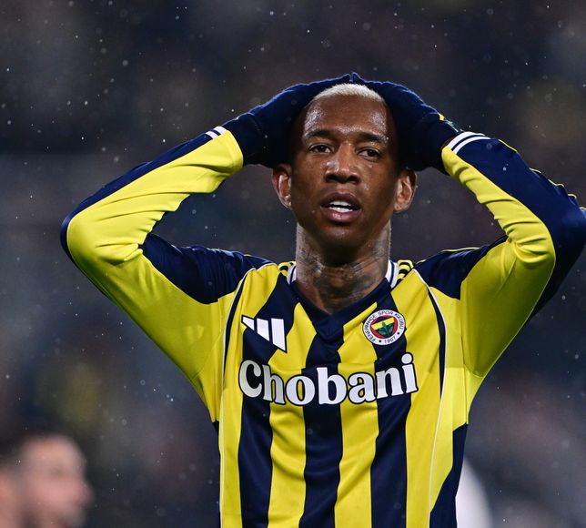 Fenerbahçe Aston Villa'ya mağlup oldu