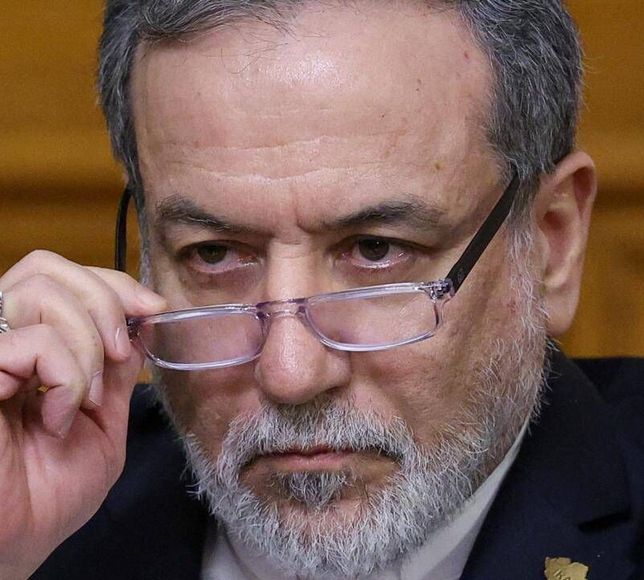 İran’dan Zelenski’ye: Dünya palyaçolardan bıktı