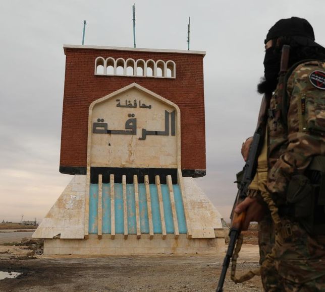 Suriye yönetimi, Rakka'da kurumları hızla faaliyete geçirmeye başladı