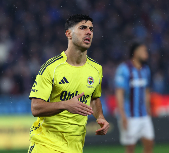 Bol gollü derbinin kazananı Fenerbahçe