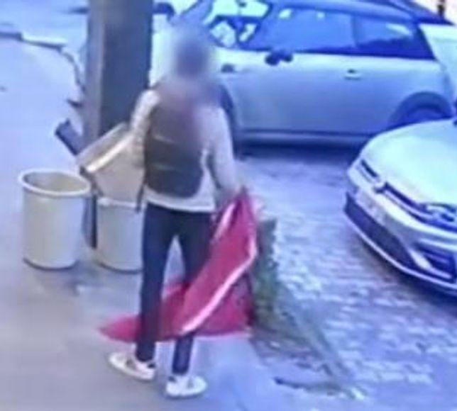 İstanbul'da Türk bayrağına alçak saldırı