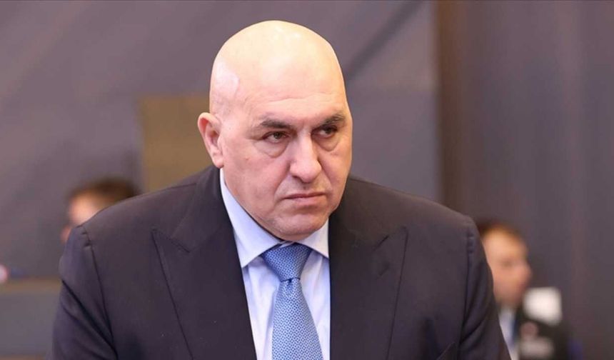 İtalya Savunma Bakanı, Dubai'de mahsur kaldı