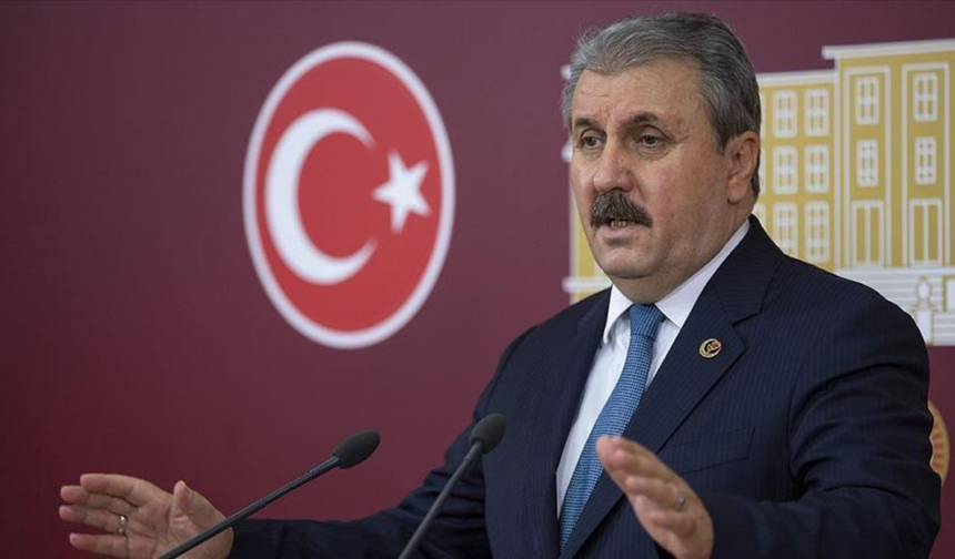 BBP Genel Başkanı Destici, partisinin Rize İl Kongresinde konuştu