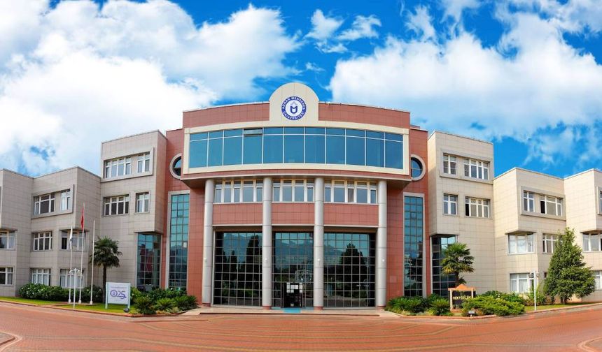 Aydın'da akademisyenden başörtülü öğrencilere skandal sözler