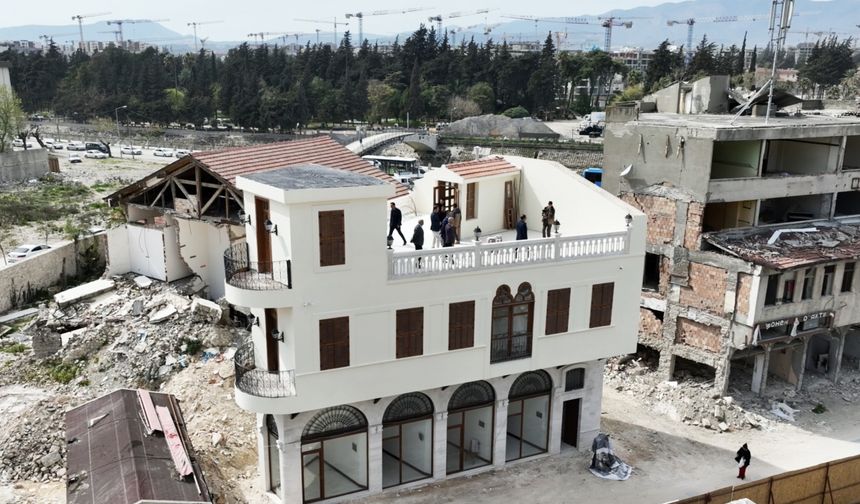 Depremde yıkılan Hatay Edebiyat Müze Kütüphanesinin yeniden inşasında sona yaklaşıldı