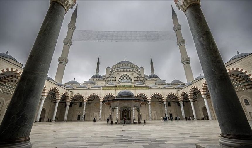 Kadir Gecesi pazartesi idrak edilecek