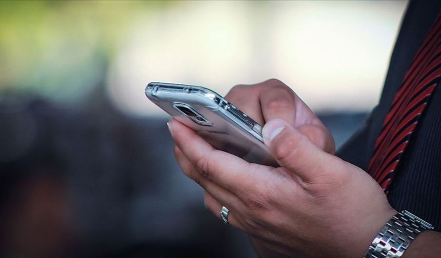 Mobil ve sabit hatlardan 81,8 milyar dakika görüşüldü