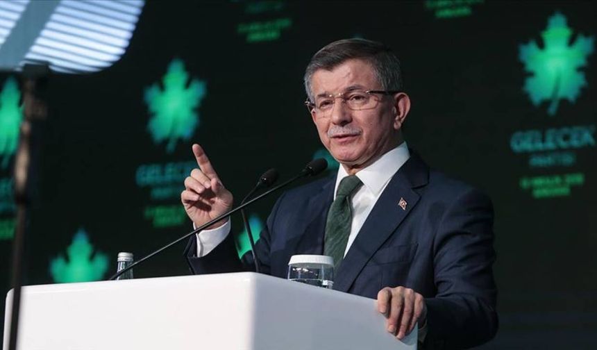 Gelecek Partisi Genel Başkanı Davutoğlu, Kocaeli'de Anneler Günü programına katıldı