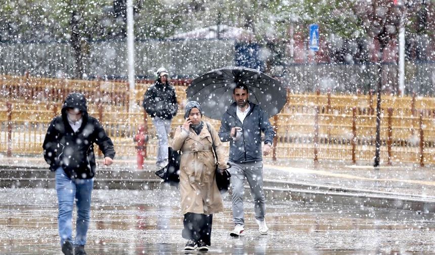 Çorum'da kar ve yağmur etkili oldu