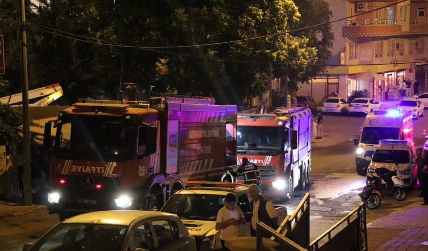 Batman'da markette çıkan yangın söndürüldü