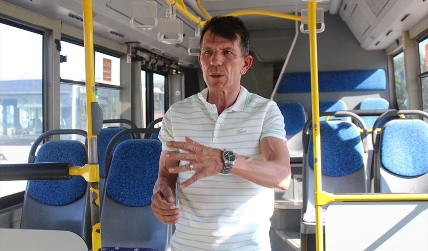 Isparta'da özel halk otobüsü şoförü, fenalaşan yolcuyu hastaneye yetiştirdi