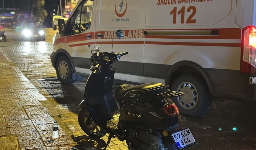 Sinop’ta motosikletle otomobilin çarpıştığı kazada 2 kişi yaralandı