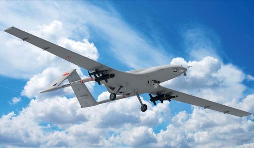 Bayraktar AKINCI'dan fırlatılan TÜBİTAK SAGE'nin milli mühimmatları hedefi tam isabetle vurdu