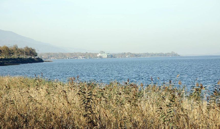 Sapanca Gölü'nde su seviyesi yükseldi