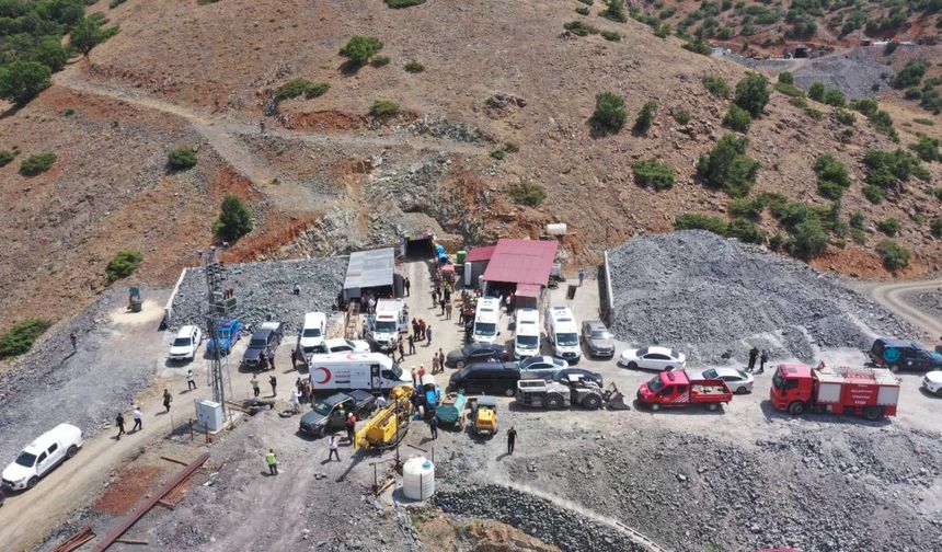 Elazığ'da maden ocağında göçük altındaki işçiden acı haber