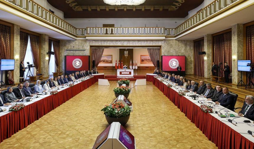 Terörsüz Türkiye için hazırlanan rapor Erdoğan'a sunuldu