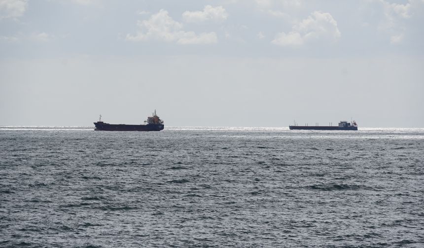 Tekirdağ'da poyraz 2 gündür deniz ulaşımında aksamalara neden oluyor