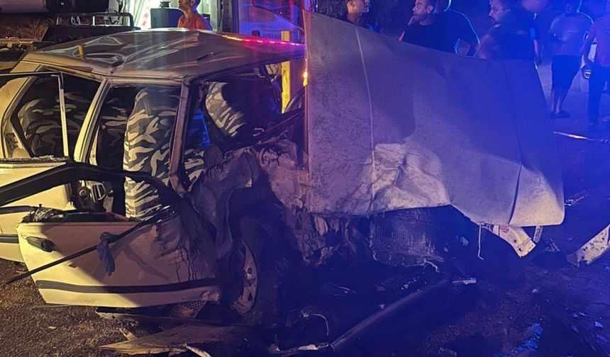 Aydın'da iki otomobil çarpıştı: 8 yaralı