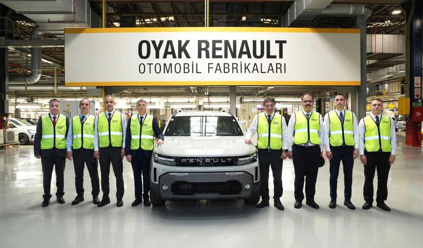 OYAK Genel Müdürü Murat Yalçıntaş, Renault’nun Bursa üssünde üretim hattını inceledi