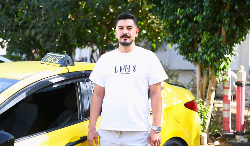 Adana'da hamile kadın takside doğum yaptı