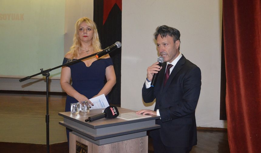 Çanakkale Savaşları'na katılan askerlerin yakınları Gelibolu'da buluştu