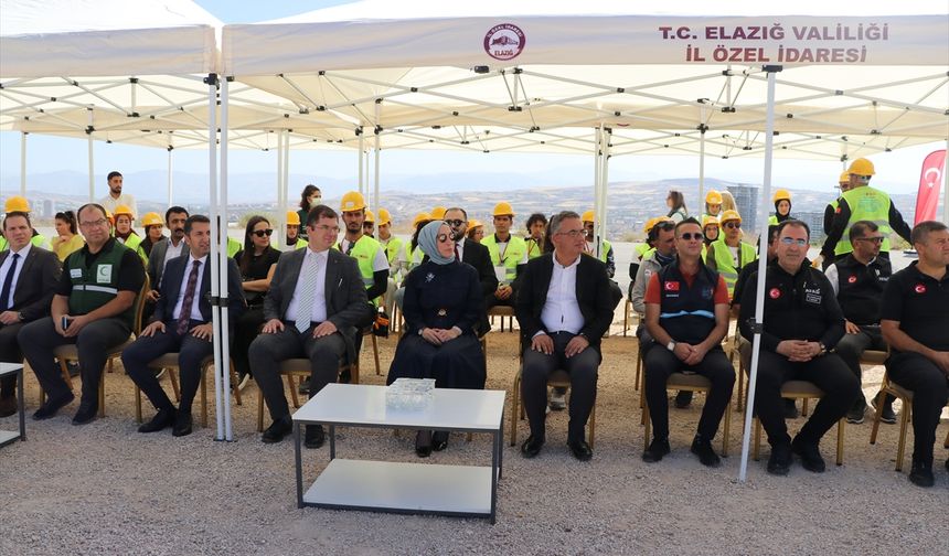 Elazığ'da 6,5 büyüklüğünde deprem senaryosuyla tatbikat gerçekleştirildi