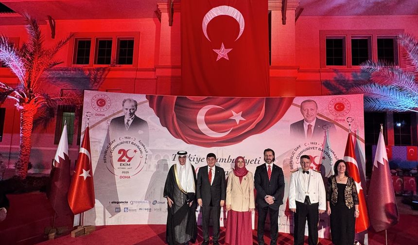 Katar'da, Türkiye Cumhuriyeti'nin 102'nci yılı dolayısıyla resepsiyon düzenlendi