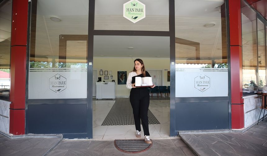 Muş'ta kadın girişimci devlet desteğiyle kurduğu restoranı ailesiyle işletiyor