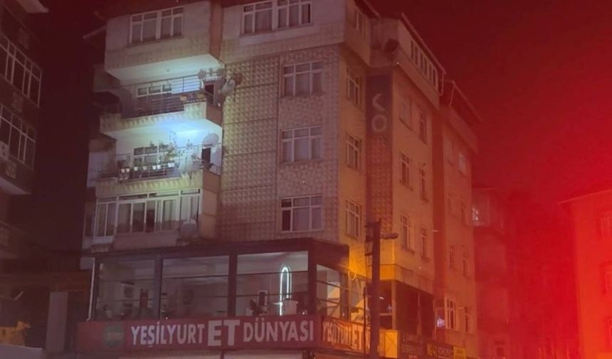 Denizli'de evin tavanı çöktü: 6 yaralı