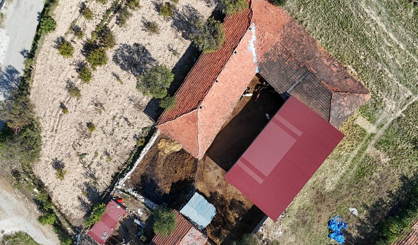 Uşak'ta 4 inekle hayvancılığa başlayan genç mühendis çiftliğini kurdu