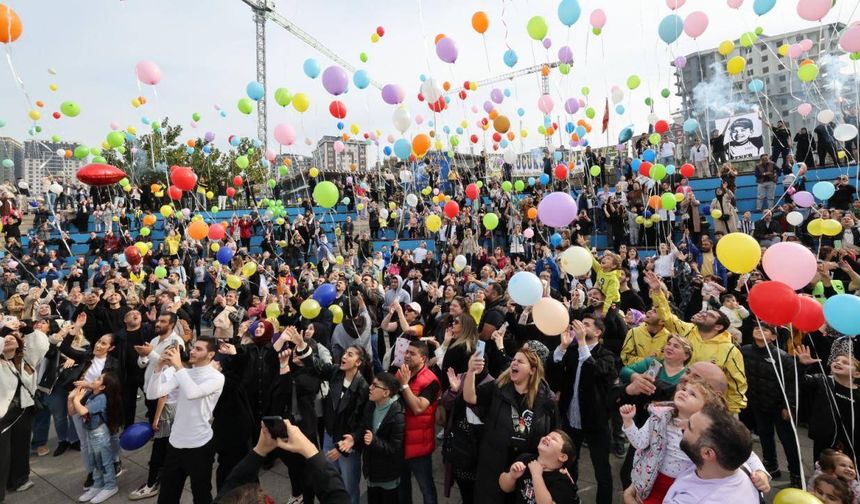 Lösemiyi yenen 5 yaşındaki Emin Efe için balonlar gökyüzüne bırakıldı