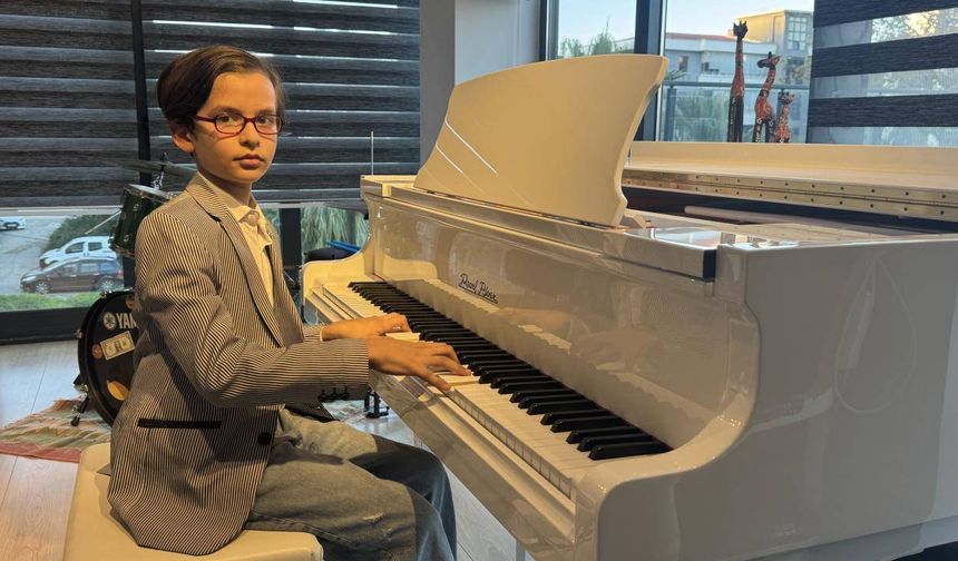 10 yaşındaki Yusufhan'a İngiltere'den lise diploması