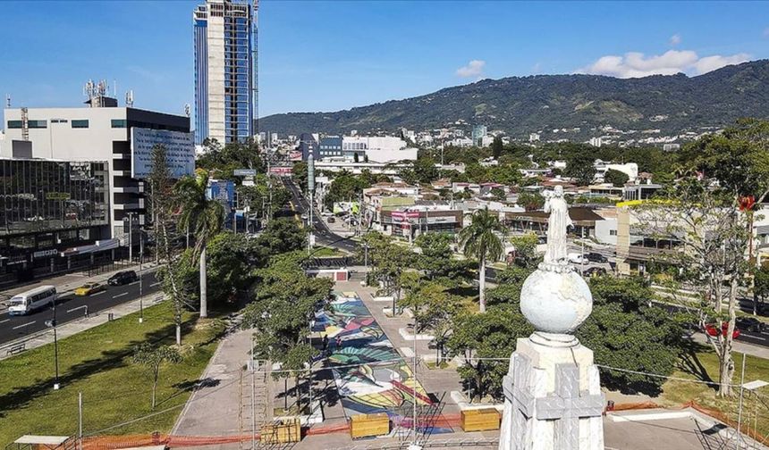 El Salvador'da, "MS13" çete üyesine 1335 yıl hapis cezası verildi