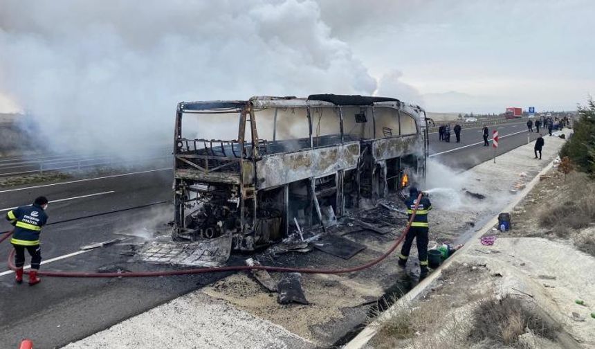 Eskişehir'de otobüs yandı