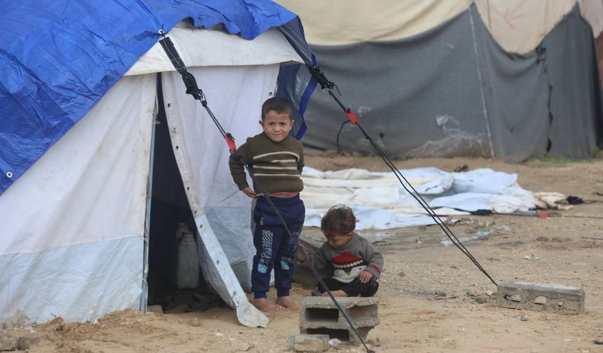 Soykırımcı İsrail'in Gazze'ye saldırılarında vefat sayısı 70 bin 669'a yükseldi