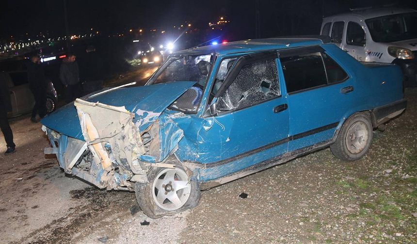 Amasya'da iki otomobil çarpıştı: 6 yaralı