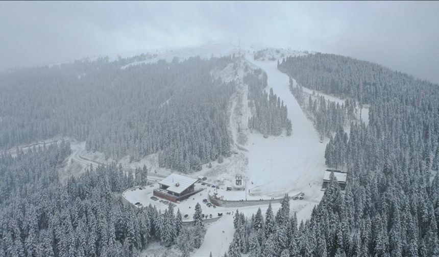 Ilgaz Dağı Kayak Merkezi'nde kızak sezonu açıldı