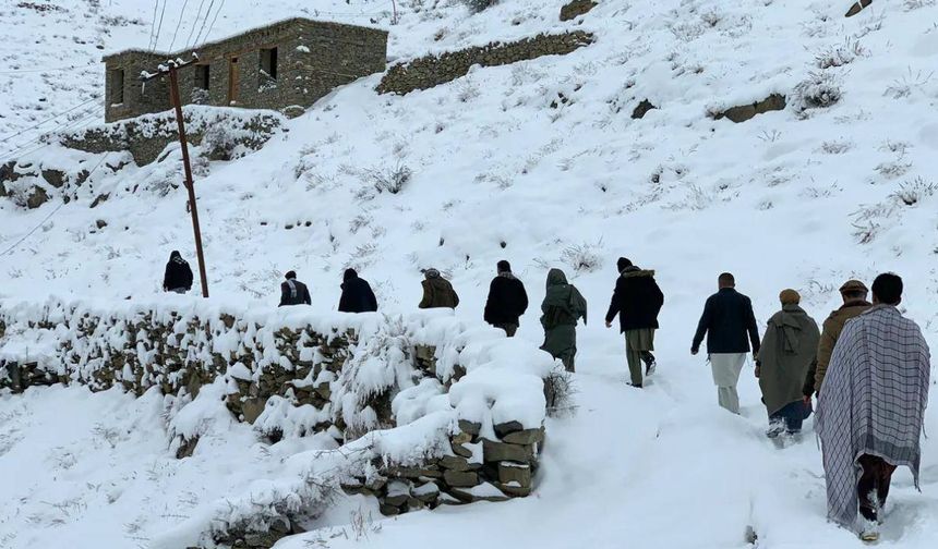 Sarıkamış Kayak Merkezi'nde hafta sonu yoğunluğu