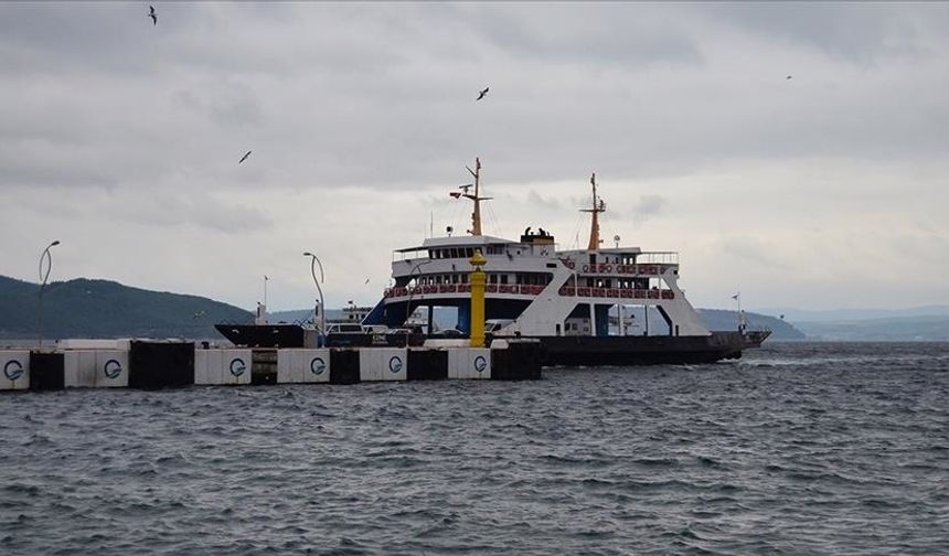 Bozcaada feribot hattında bazı seferler iptal edildi